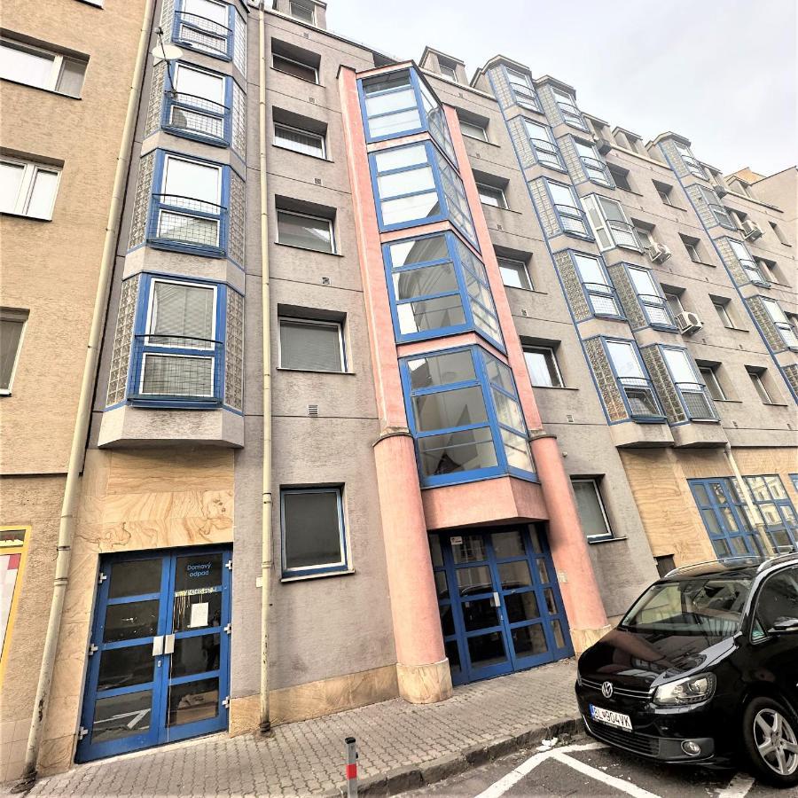 Apartment Simona - Old Town ブラチスラヴァ エクステリア 写真