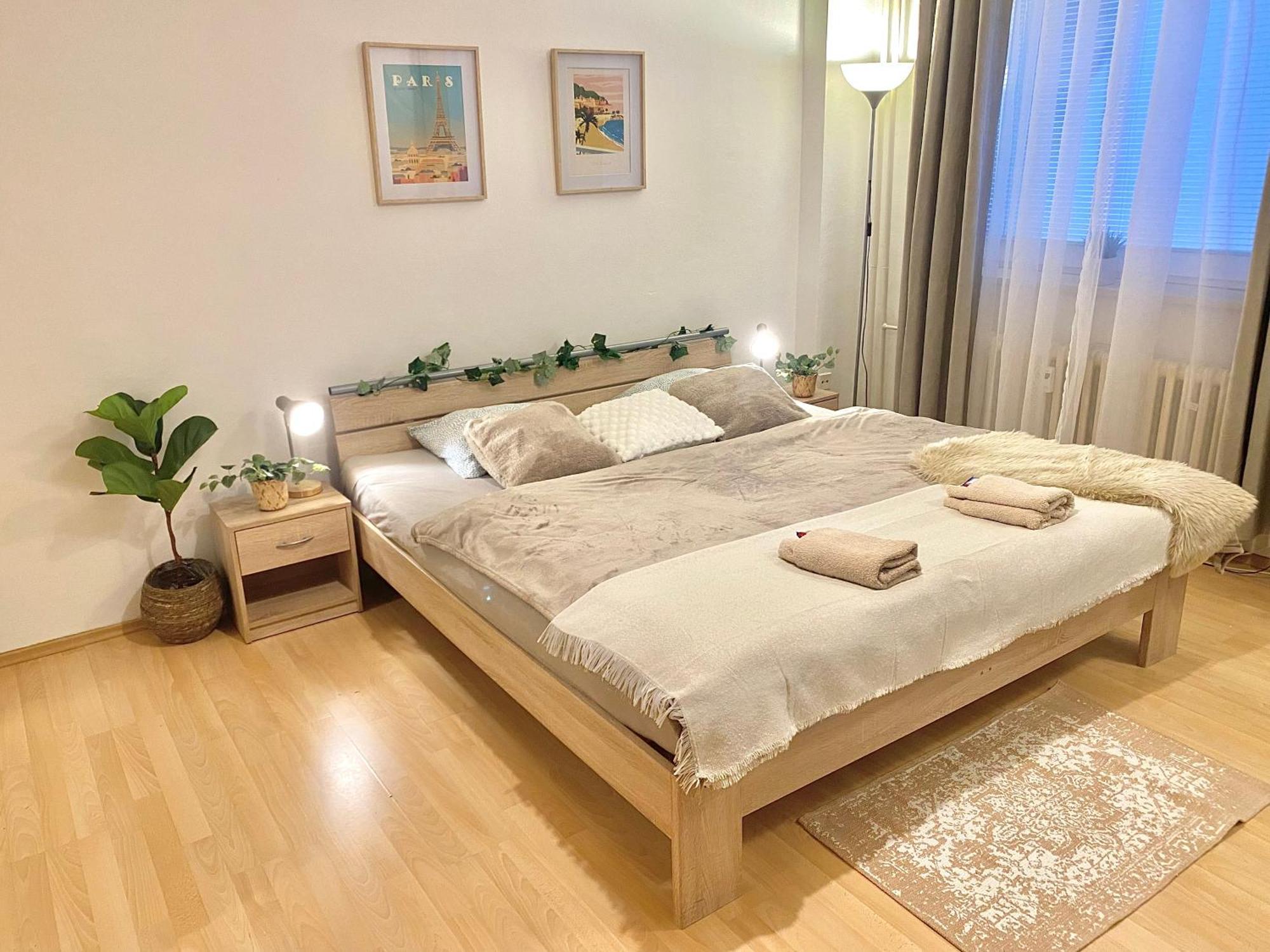 Apartment Simona - Old Town ブラチスラヴァ エクステリア 写真